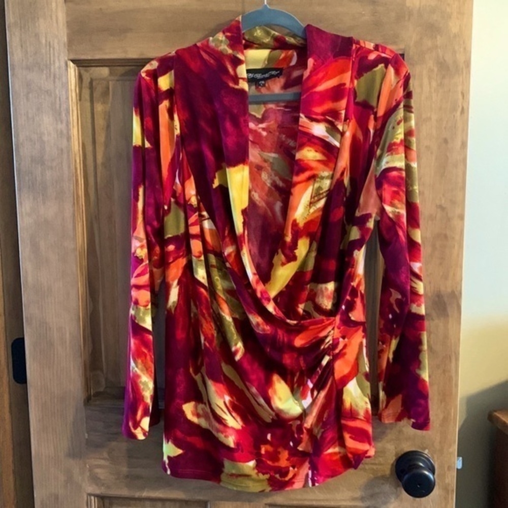 EUC Colleen Lopez faux wrap top stunning sunset hues L